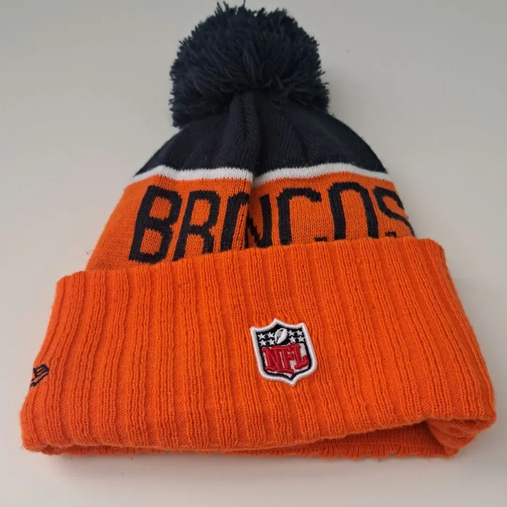 New Era Denver Broncos One Size Pom Knit Cuffed Beanie - Picture 2 of 4